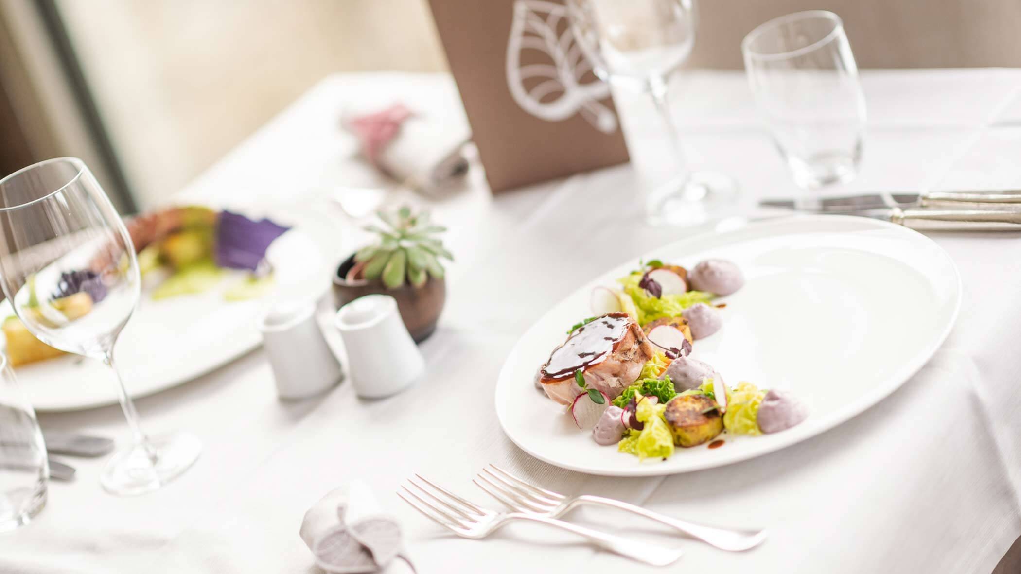 Abendessen - Parkhotel Bellevue